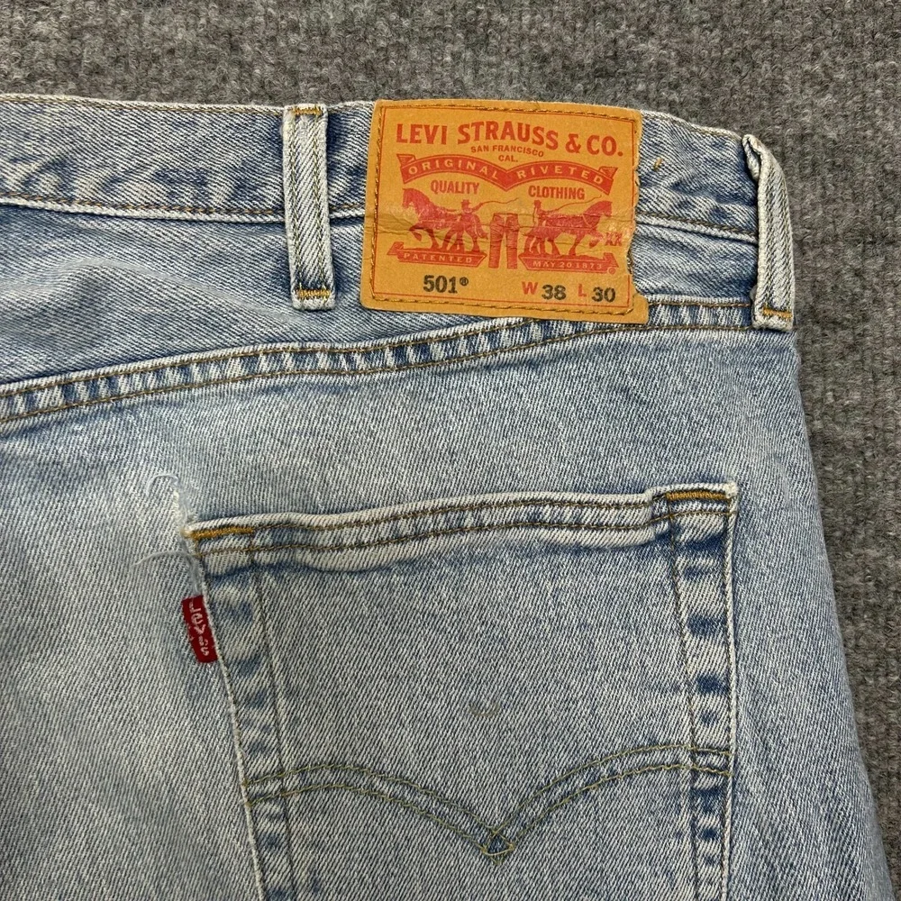 Levi's 501 Original Fit Jeans Men's Blue Denim Button‎ Fly Straight Leg - 39X30